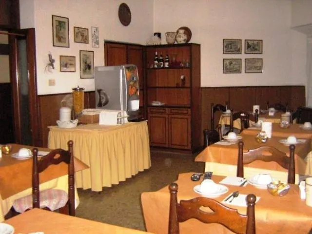 Hotel Week End Porto Santo Stefano  Porto Santo Stefano (Grosseto)