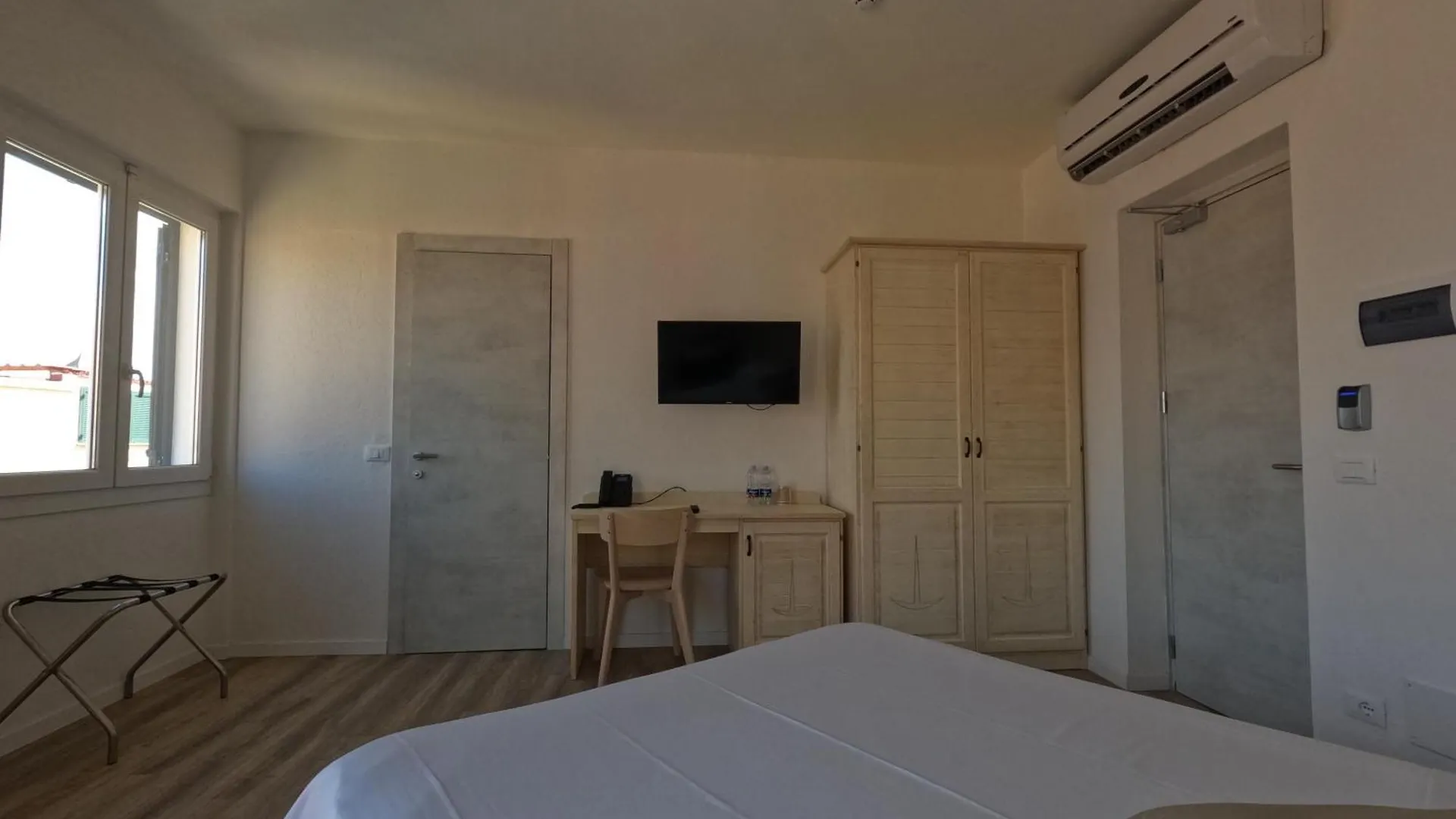 Hotel Week End Porto Santo Stefano  3*, Porto Santo Stefano (Grosseto)