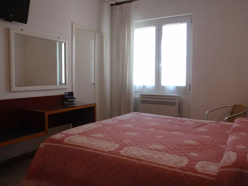 Pensione Week End Porto Santo Stefano  3*, Porto Santo Stefano (Grosseto) Italia